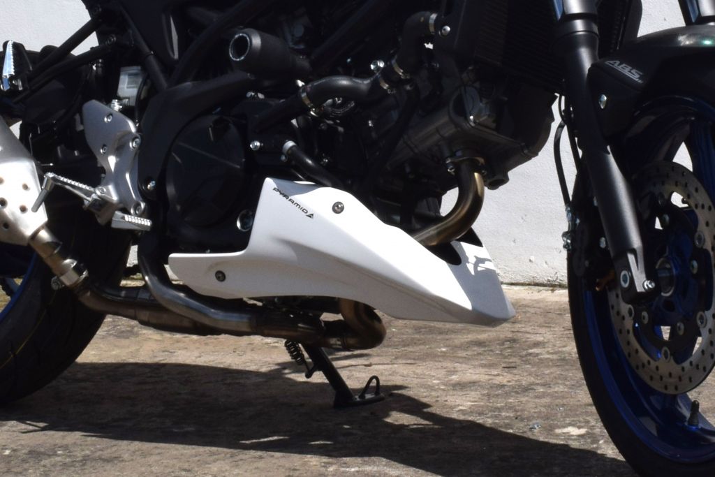 Suzuki DL650 V Strom 2012 on GRP Belly Pan Spoiler Gloss White Finish ...